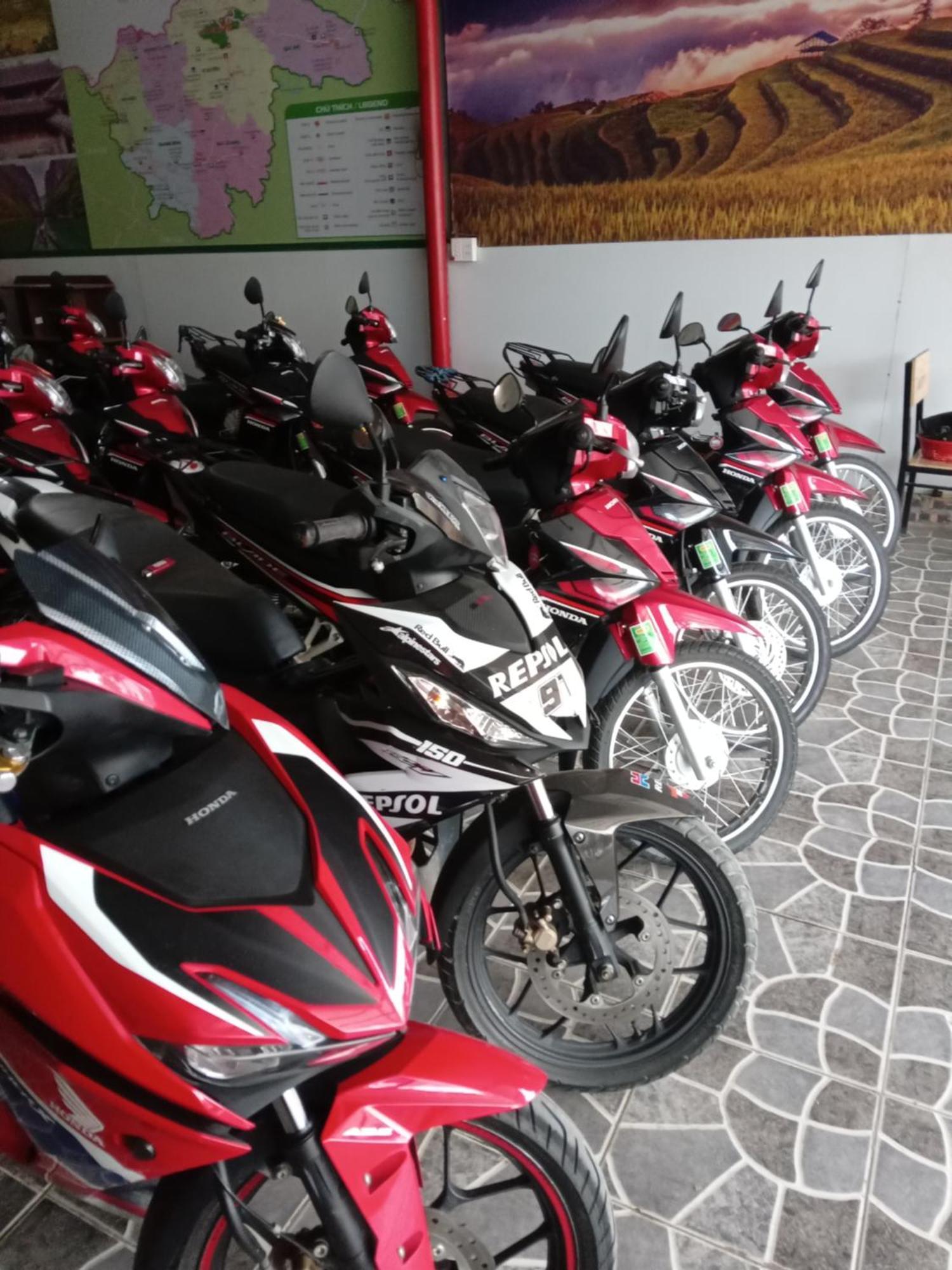 Viethung Hostel-Motorbikes For Rental - Tour Lang Lap Phòng bức ảnh